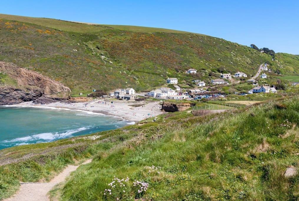 Kallowen Cottage At Crackington Haven, Near Bude And Boscastle, Cornwall Exteriér fotografie